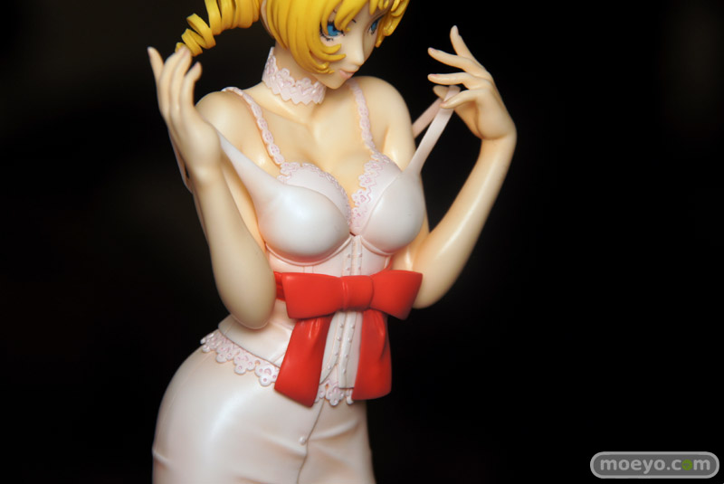 Illustration for article titled Catherine Returns in Figure Form, But Cannot Out-Sexy Her Former Self